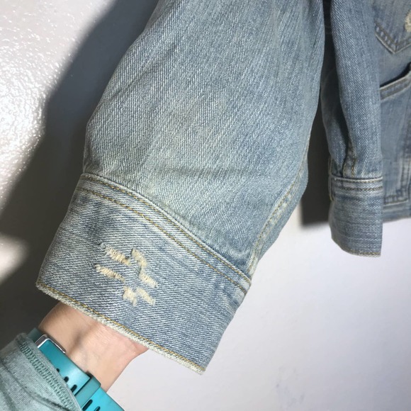 Levi's Jeans Button Front Crop Denim Jacket - Picture 4 of 10